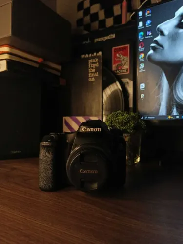 Câmera Canon EOS 70D (somente corpo) 