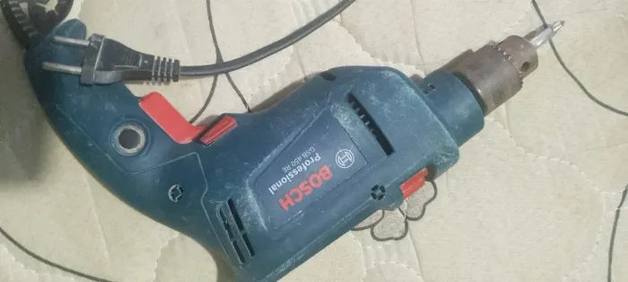 Furadeira bosch 127w