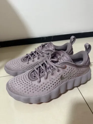 Nike Mind 001