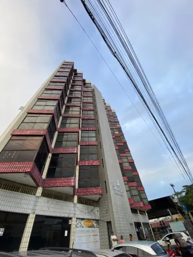 Sala comercial à venda entre a Pedro II e Maximiano Figueiredo 