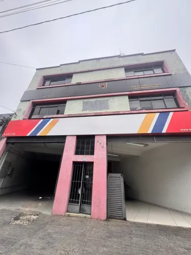Loja na Avenida Cruzeiro do Sul, 275 - Térreo  700 m²