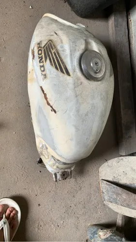 Peças de moto Honda 150 2006 pra vender logo