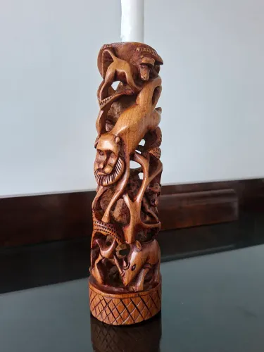 Castiçal Escultura de madeira com Animais 