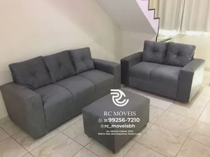 Sofá 2 e 3 lugares com Puff Suede macio D33 Confortável Direto da Fábrica