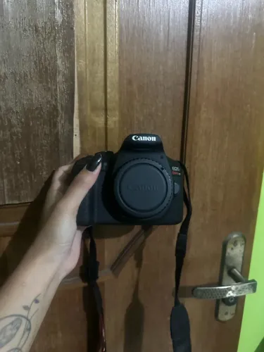 EOS REBEL T7