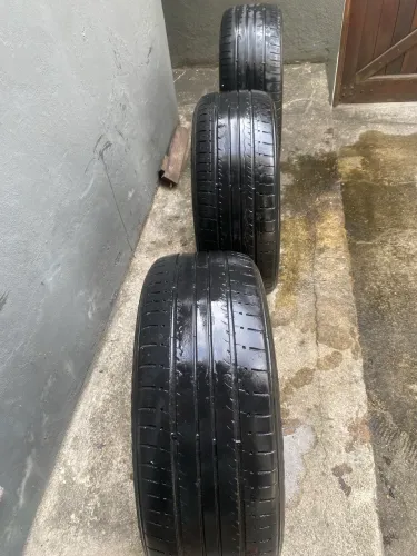 Vendo 03 pneus Kumho
