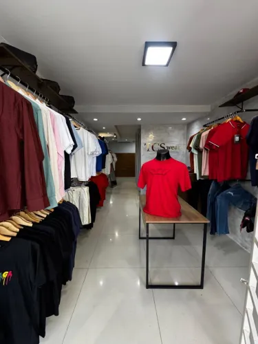Vende-se Loja de Vestuário Masculino Completa - Pronta para Operar