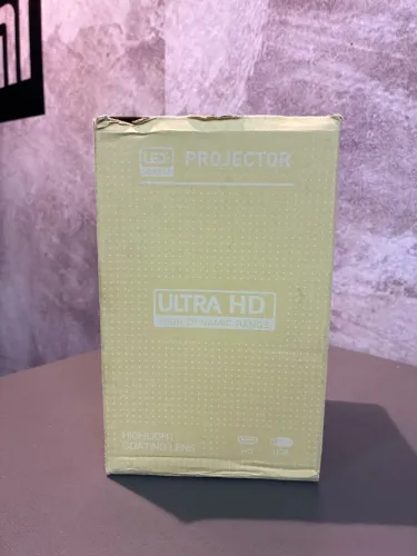 Mini Projetor Smart HY300