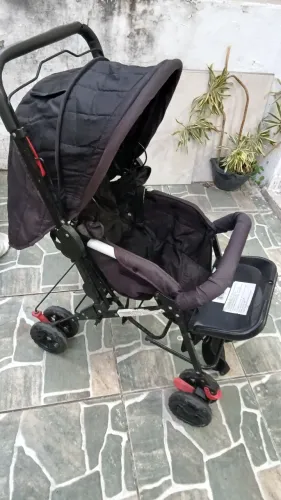 carrinho de bebê novo!!