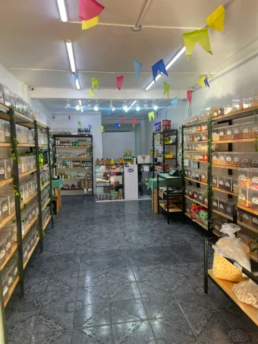 Loja Completa à Venda em Pinhais | Pronta para Trabalhar | Excelente Ponto