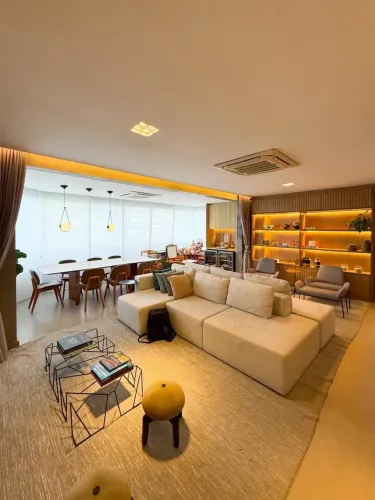 Monte Carlo | Península | 145m² | Vista Mar | 2 Suítes | 3 Vagas | Reformado