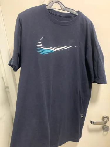 blusa nike azul escuro og