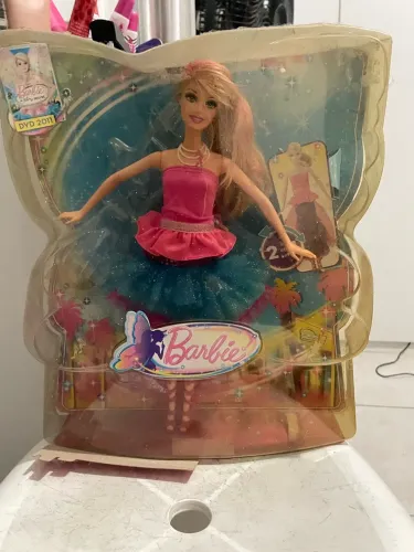 vendo Barbie e o Segredo das Fadas
