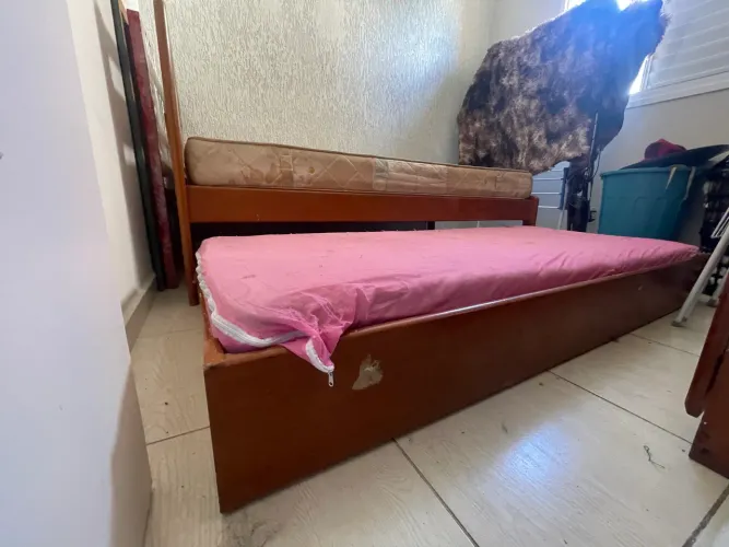 Bicama com colchao + penteadeira 