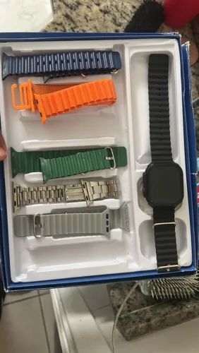 Vendo smartwatch acompanhando de pulseiras - Usado em bom estado