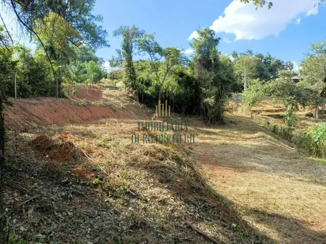 Lote com 2.000m² á venda em São José da lapa.