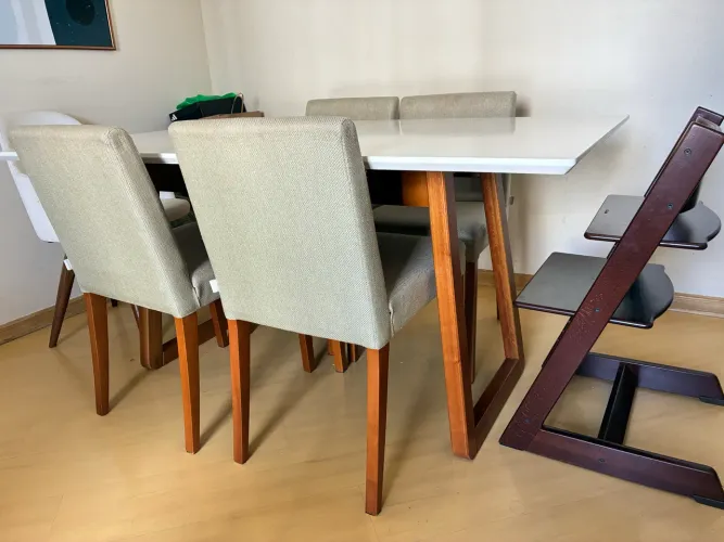 Mesa Tok stok 