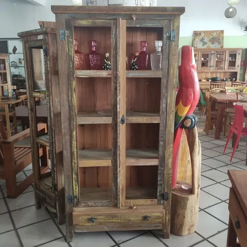 Cristaleira De Demolição Rústica Com Patina Colorida