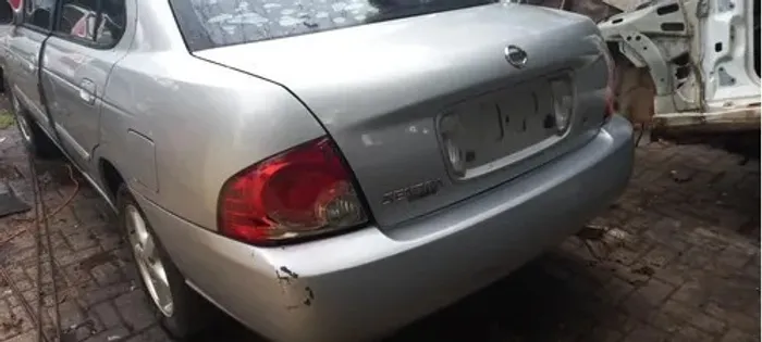 Traseira Baixa Nissan Sentra 2005