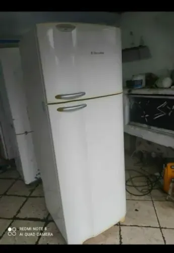 Geladeira Eletrolux 430 litros