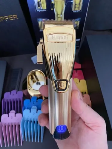 Máquina de cortar cabelo Kemei com Pedestal 