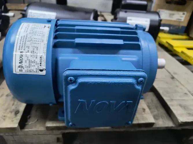 Motor Elétrico Nova Motores 3 CV 4 Polos Trifásico Blindado Seminovo