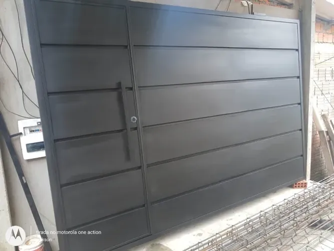 Portão Basculante Galvanizado