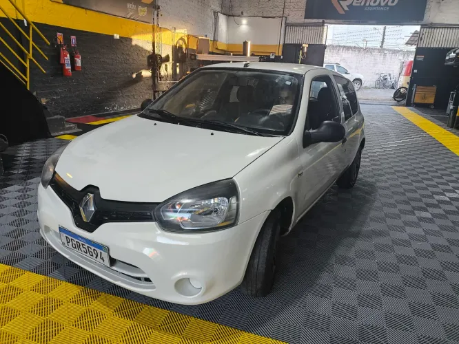 Renault Clio Authentique 1.0/1.0 Hi-power 16V 3P 2014