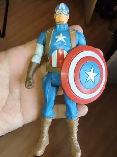 Boneco Figura de ação Capitão América da Hasbro - tamanho 16 cm