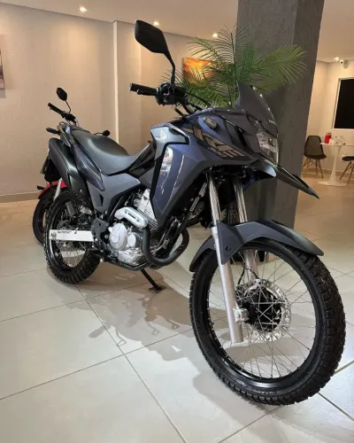XRE 300 2023
