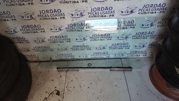 Vidro esquerdo Verona ano 88