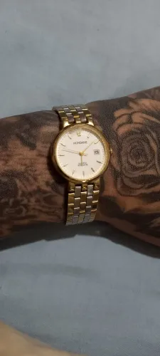  Relógio Mondaine Quartz Bicolor(Dourado e Prateado)-leve desgaste no vidro/colocar pilha