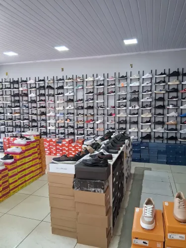 Vende-se uma esselente loja bem localizada fica na avenida principal do pedregal 