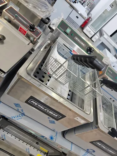 fritadeira industrial com zona fria 15L 8000W - nova a pronta entrega