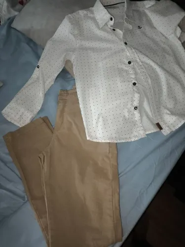 calça e camisa