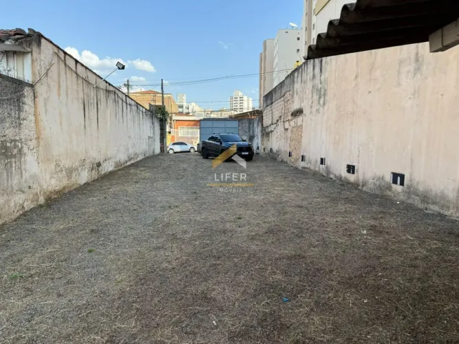 TERRENO NO BOSQUE PARA LOCAÇÃO