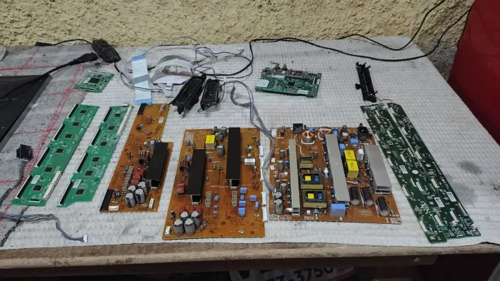 Peças e placas da tv plasma LG 60pb6500