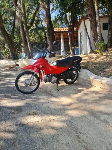 Honda Pop 110i com partida elétrica 