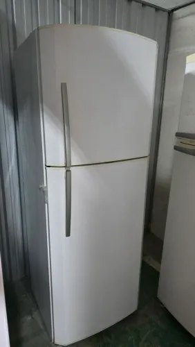 Geladeira excelente 