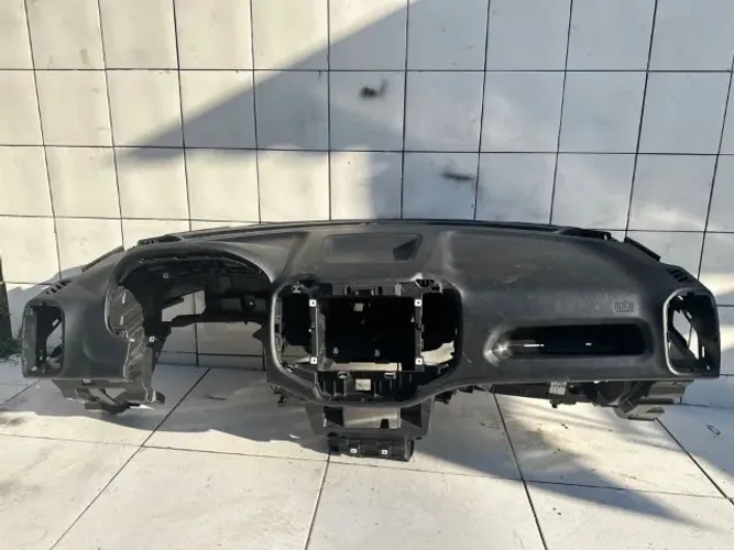 Tabelier sem bolsa Fiat Toro     etq7219