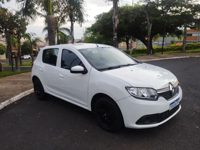 Sandero expression 1.6 completo 