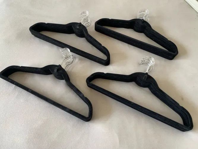 60 Cabides de Veludo
