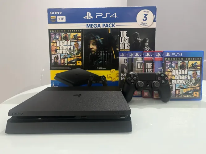 VENDE-SE PS4 SLIM 1TB. LACRE DE GARANTIA NUNCA FOI VIOLADO. AINDA TENHO A NOTA FISCAL!