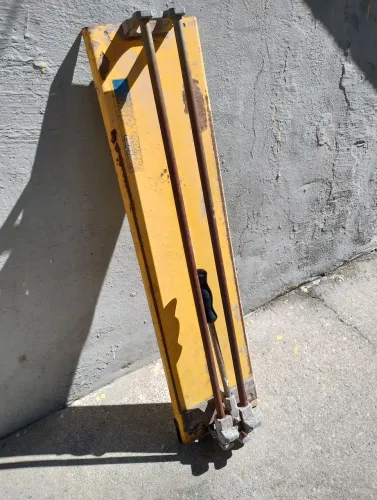 RISCADOR , FERRAMENTAS , PIAS , LUSTRE , GLOBOS PARA PROTEGE LÂMPADAS , ETC..,.. 