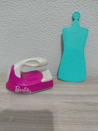 Kit Barbie - Ferro e Manequim da Barbie Fashion Bdb32