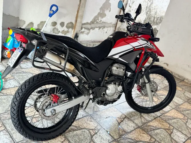 Vendo Honda XRE 300 - I M P E C A V E L - KM Baixo