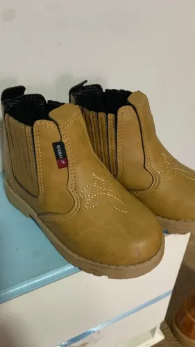 Bota botina 23