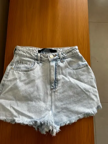 Short jeans