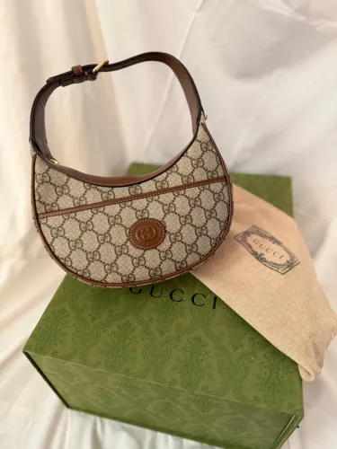 Bolsa Gucci GG Marmont Hobo-Autêntica