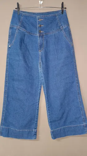 Calça jeans pantacurt 